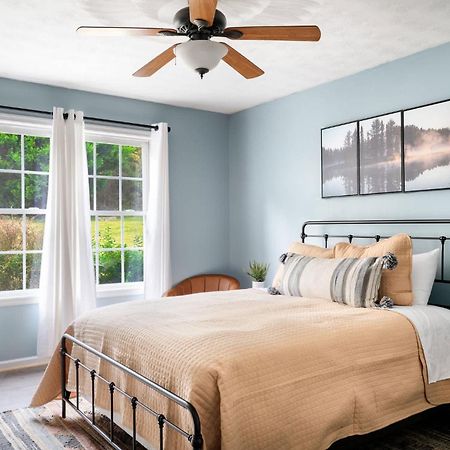 Modern Decor, Hot Tub, Fire Pit & River Access! Luray Εξωτερικό φωτογραφία