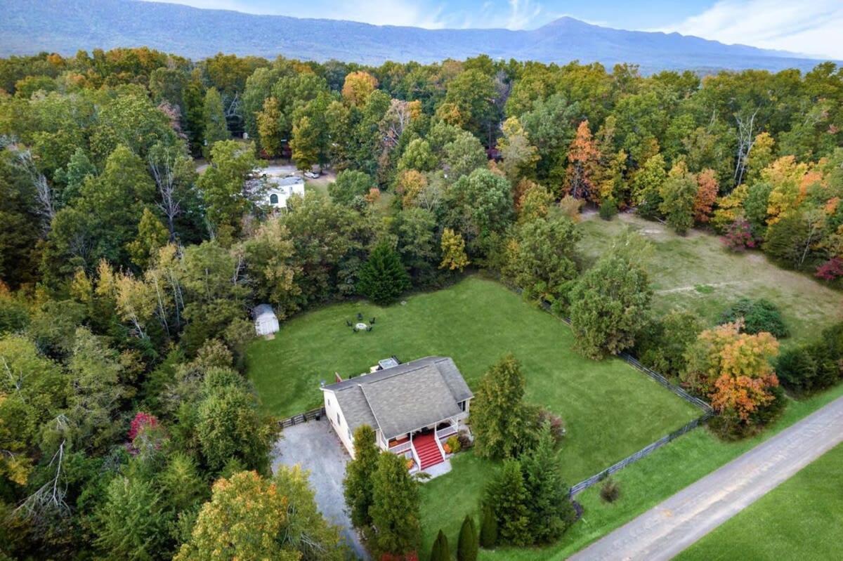Modern Decor, Hot Tub, Fire Pit & River Access! Luray Εξωτερικό φωτογραφία
